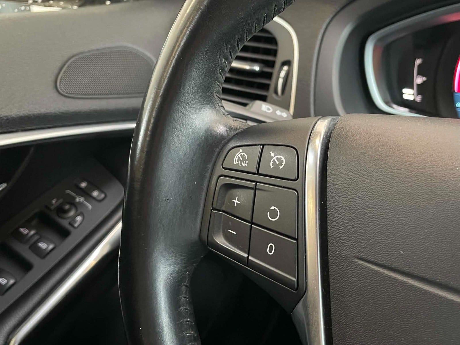 Volvo V40 D2 Powershift, 115hp, 2014