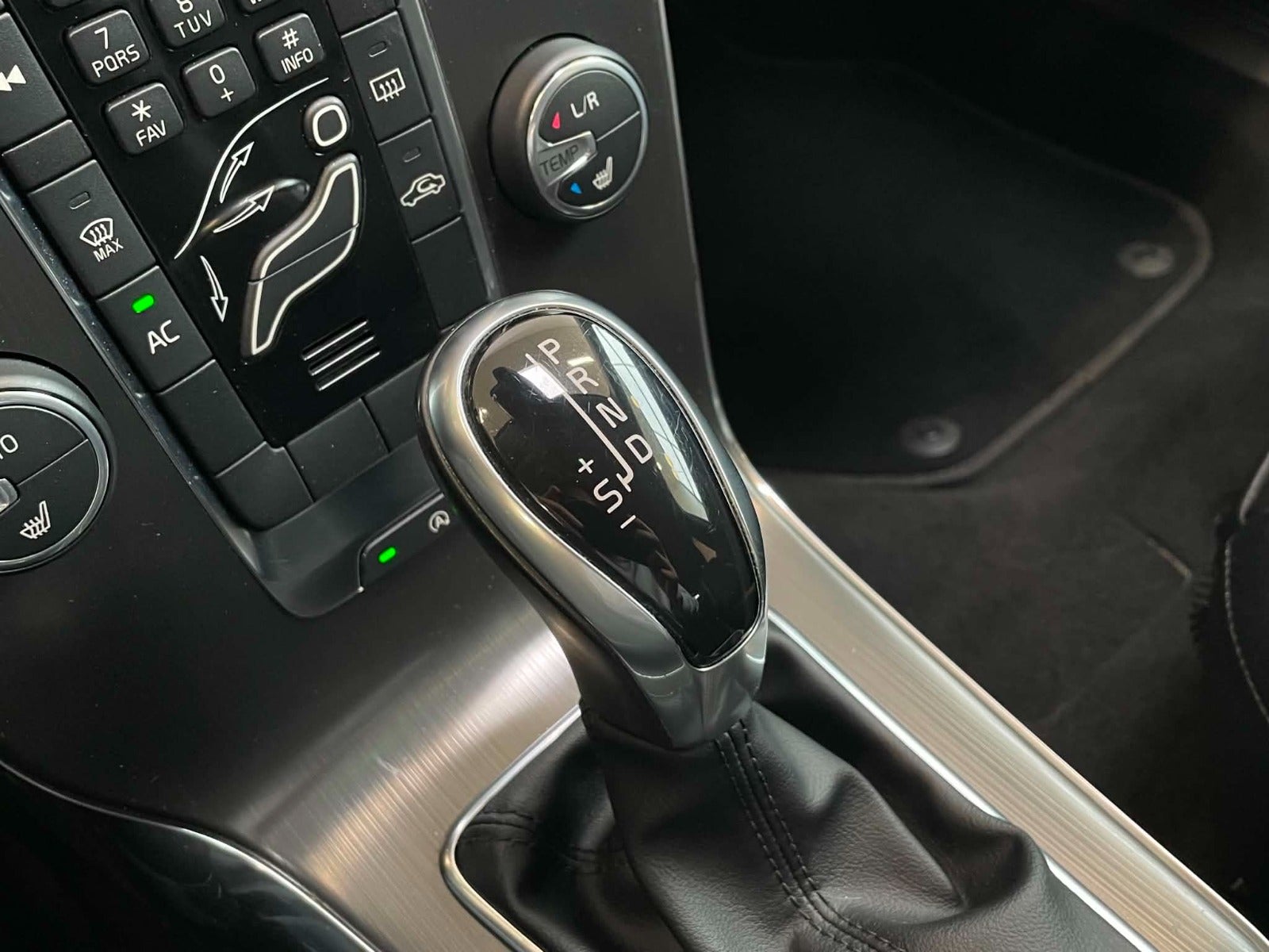 Volvo V40 D2 Powershift, 115hp, 2014