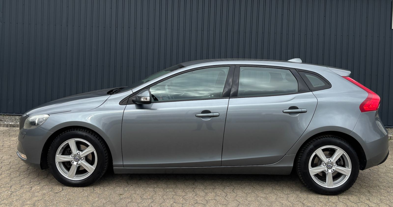 Volvo V40 D2 Manual, 6-trins, 115ps, 2015
