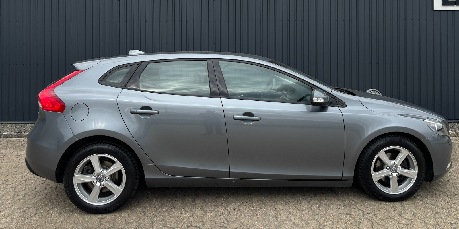 Volvo V40 D2 Manual, 6-trins, 115ps, 2015