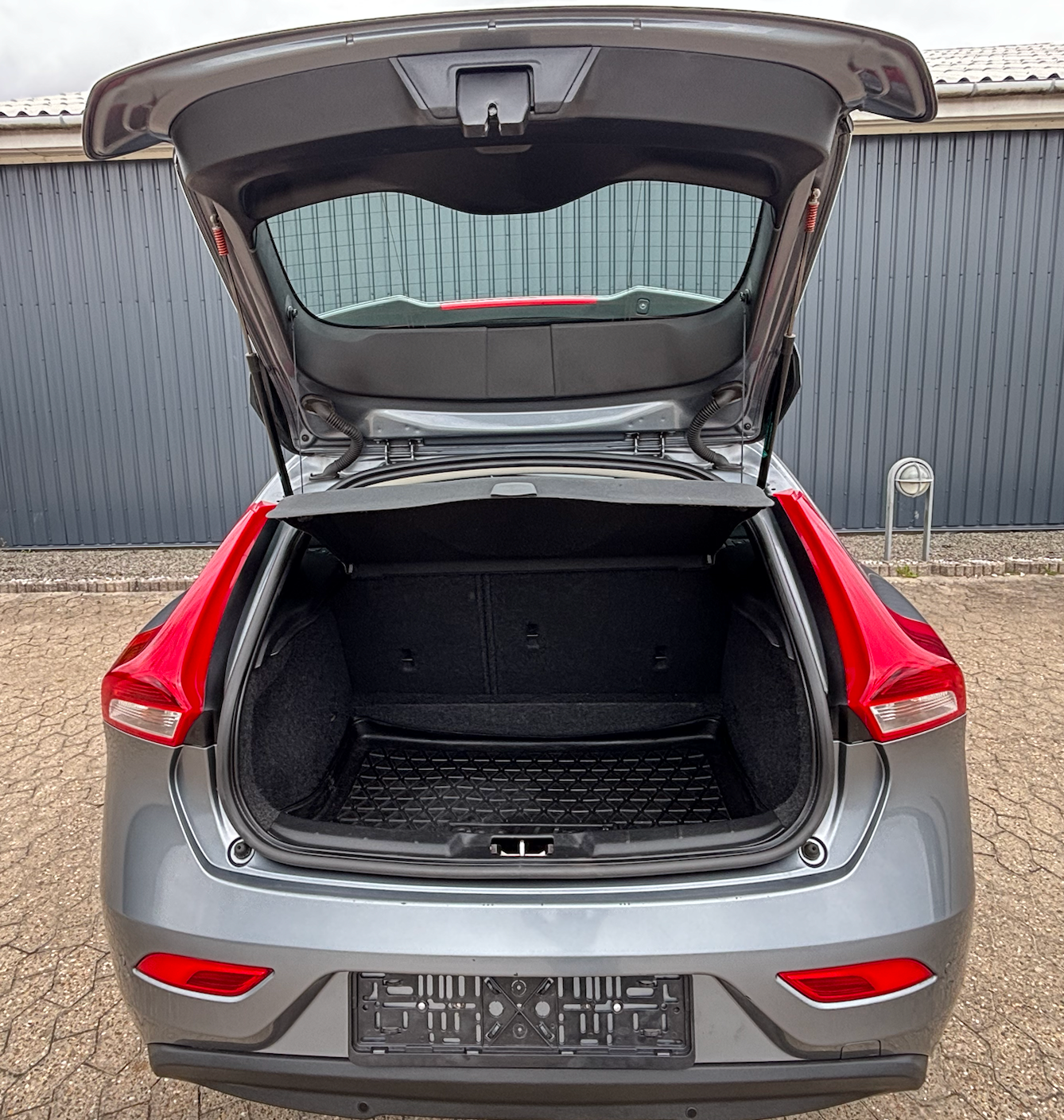 Volvo V40 D2 Manual, 6-trins, 115ps, 2015
