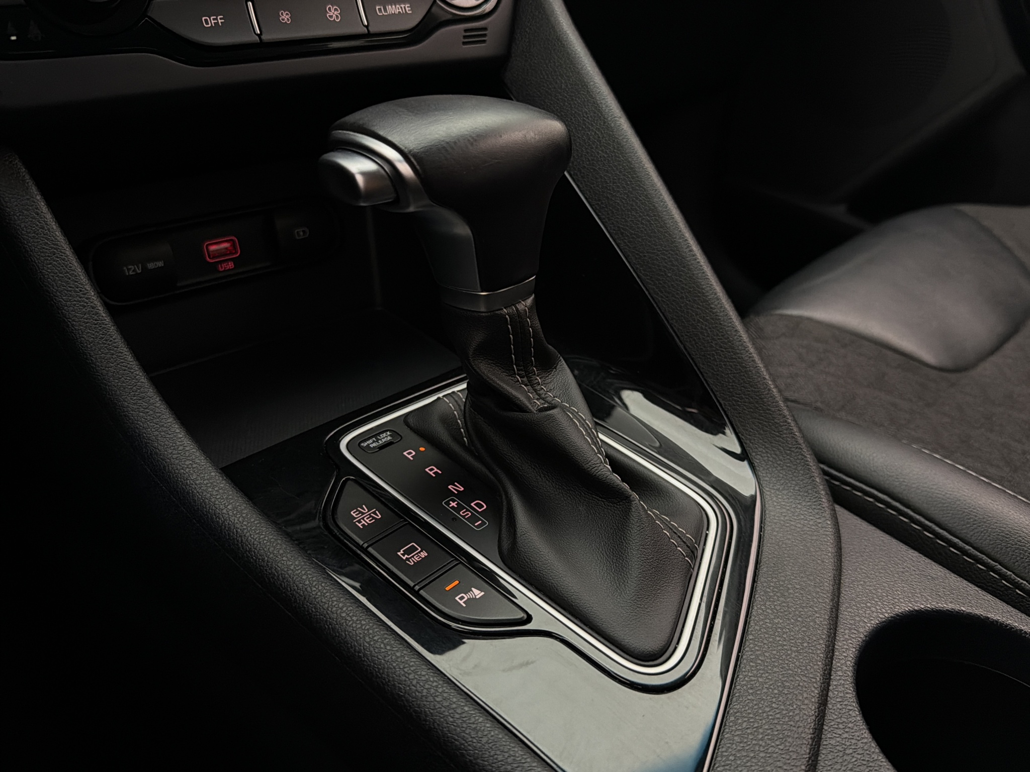 Kia Niro P-HEV DCT, 141hp, 2021