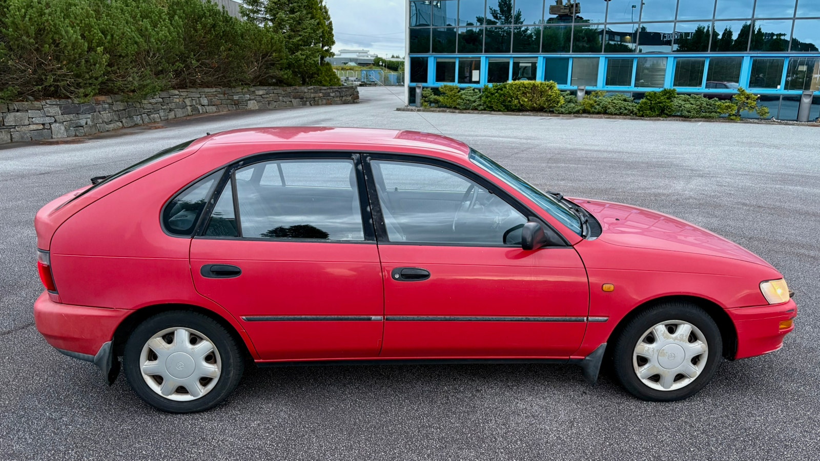 Toyota Corolla 5-door Hatchback 1.3 Manual, 5-trins, 75ps, 1996