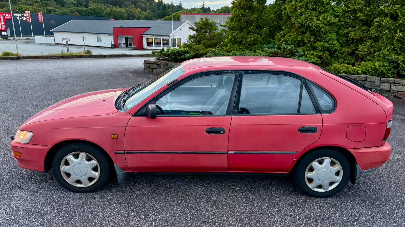 Toyota Corolla 5-door Hatchback 1.3 Manual, 5-trins, 75ps, 1996