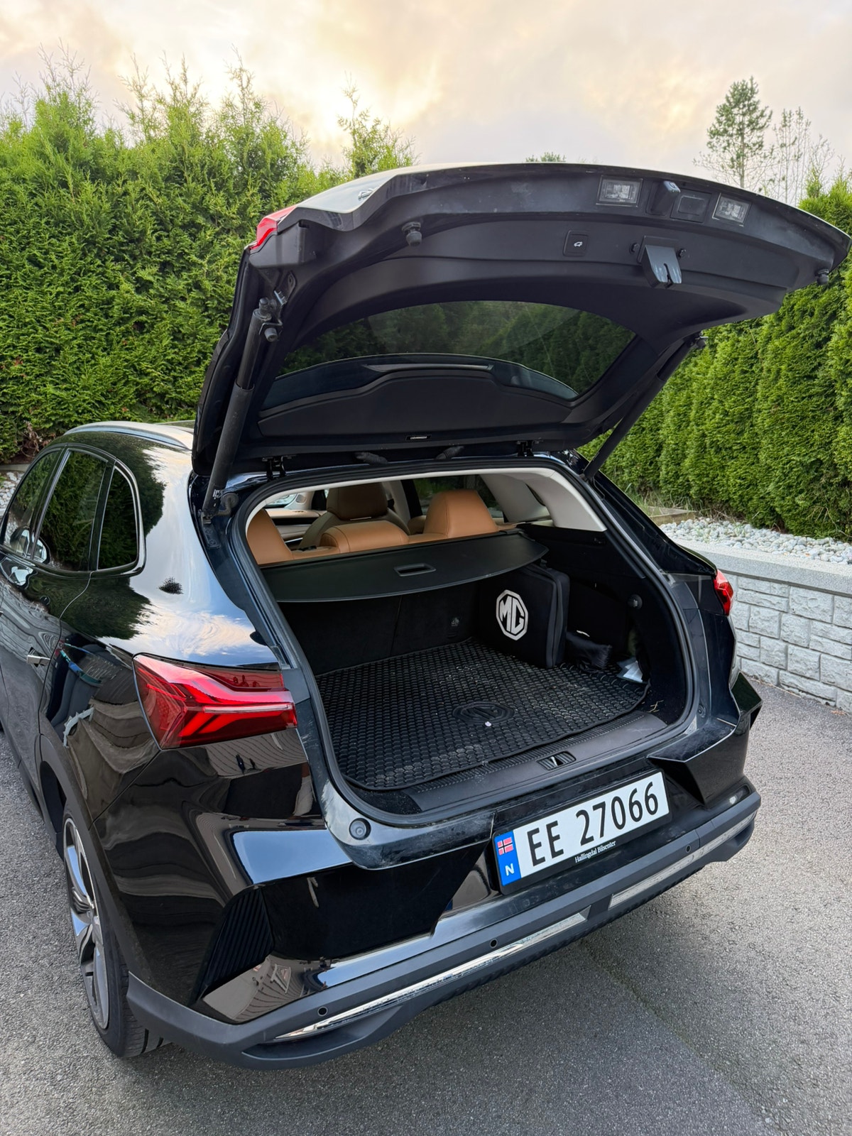 MG Marvel R Performance Automatic, 2-trinn, 288hk, 2022