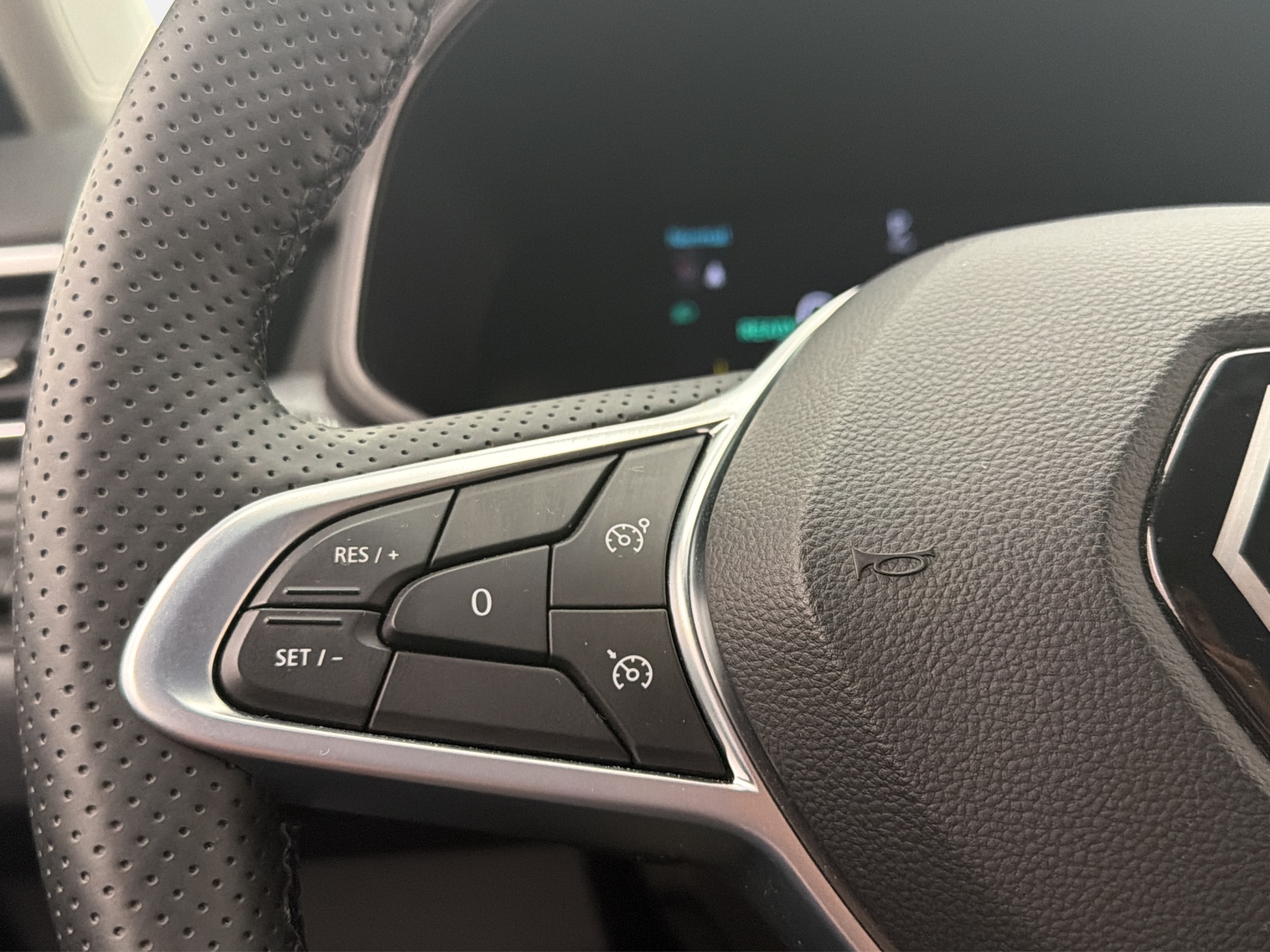 Renault Clio E-TECH MultiMode, 143hk, 2024