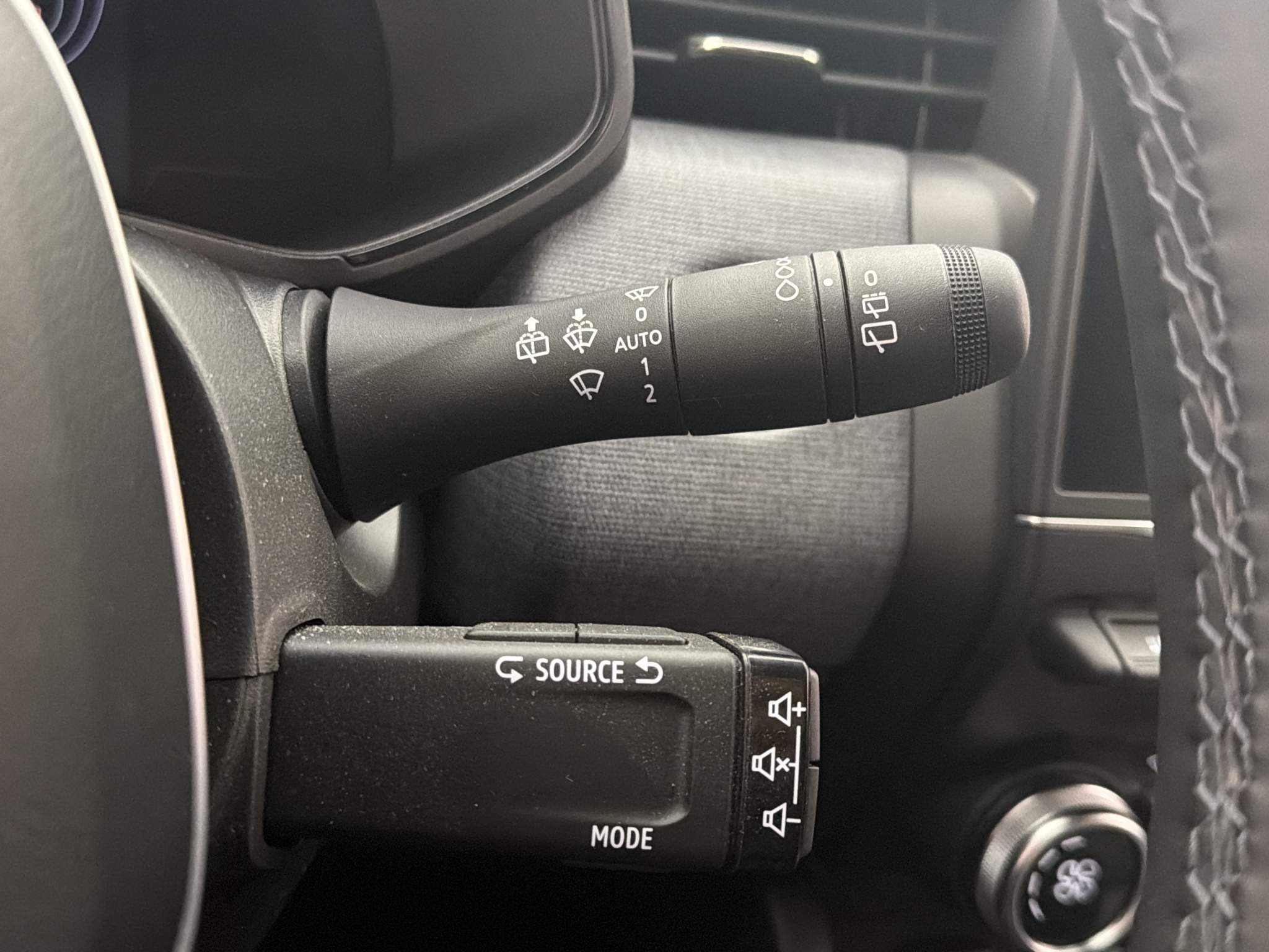 Renault Clio E-TECH MultiMode, 143hk, 2024