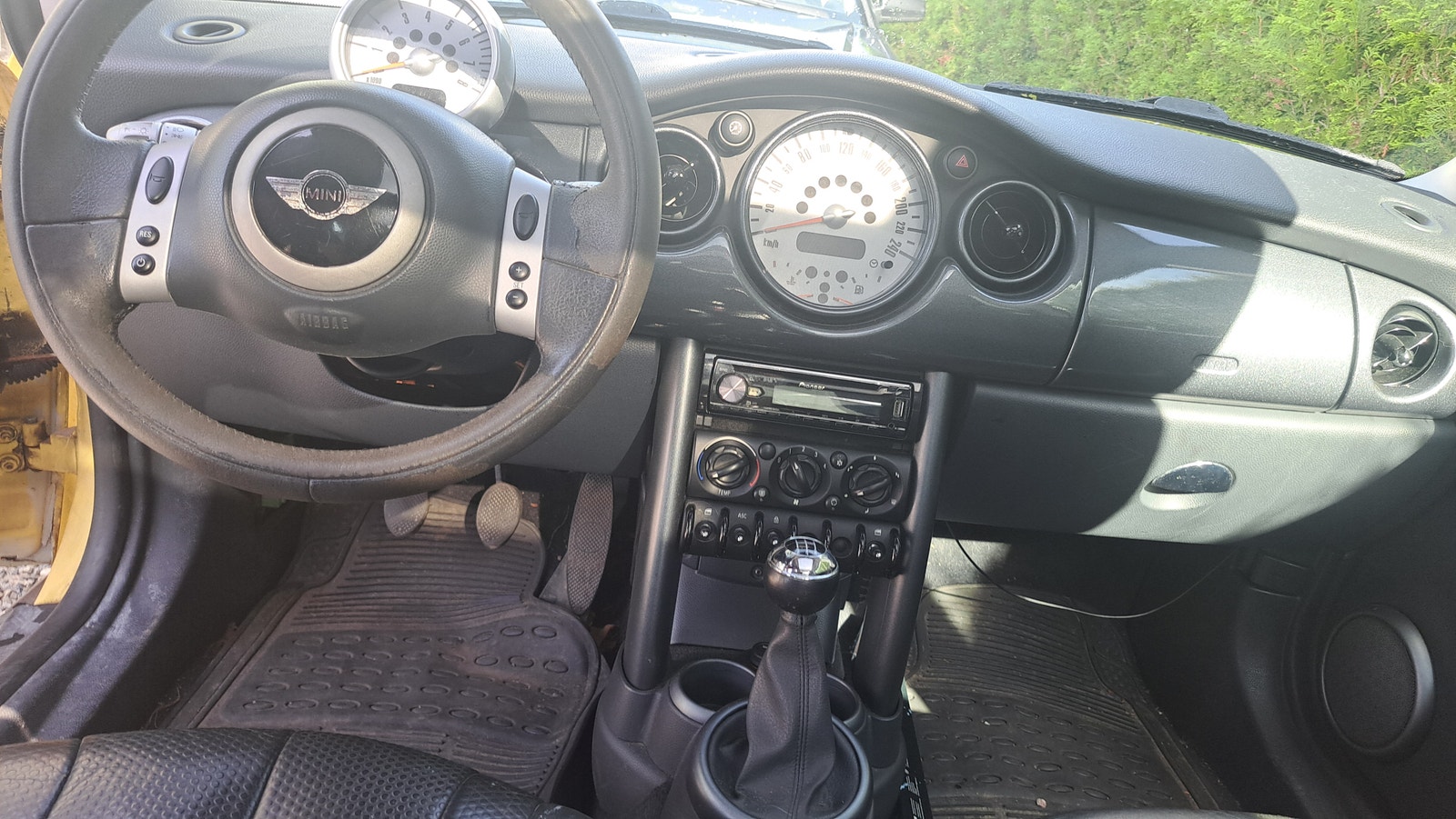 MINI Cooper Manual, 5-trins, 116ps, 2003