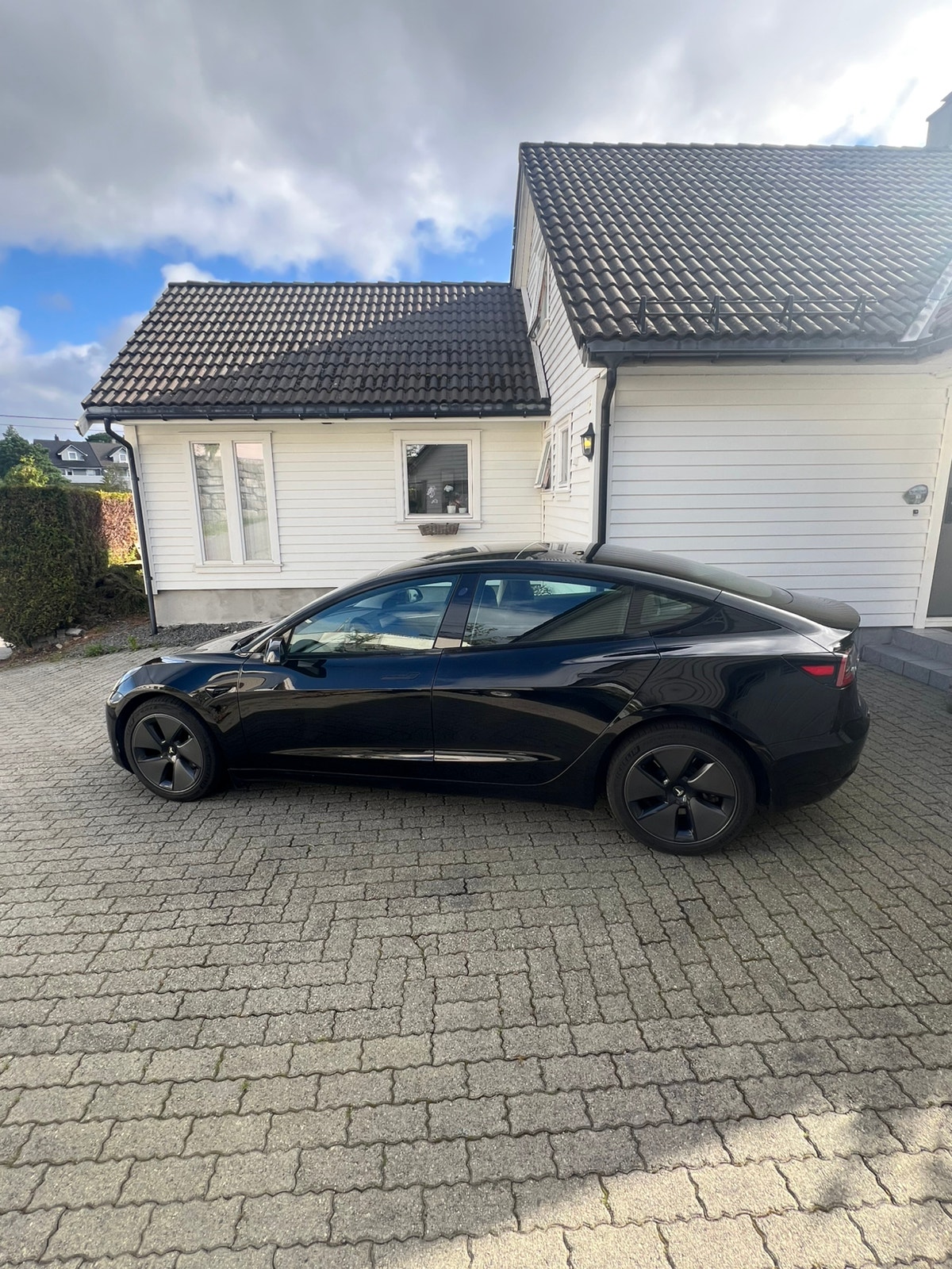 Tesla Model 3 Standard Range, 283ps, 2022