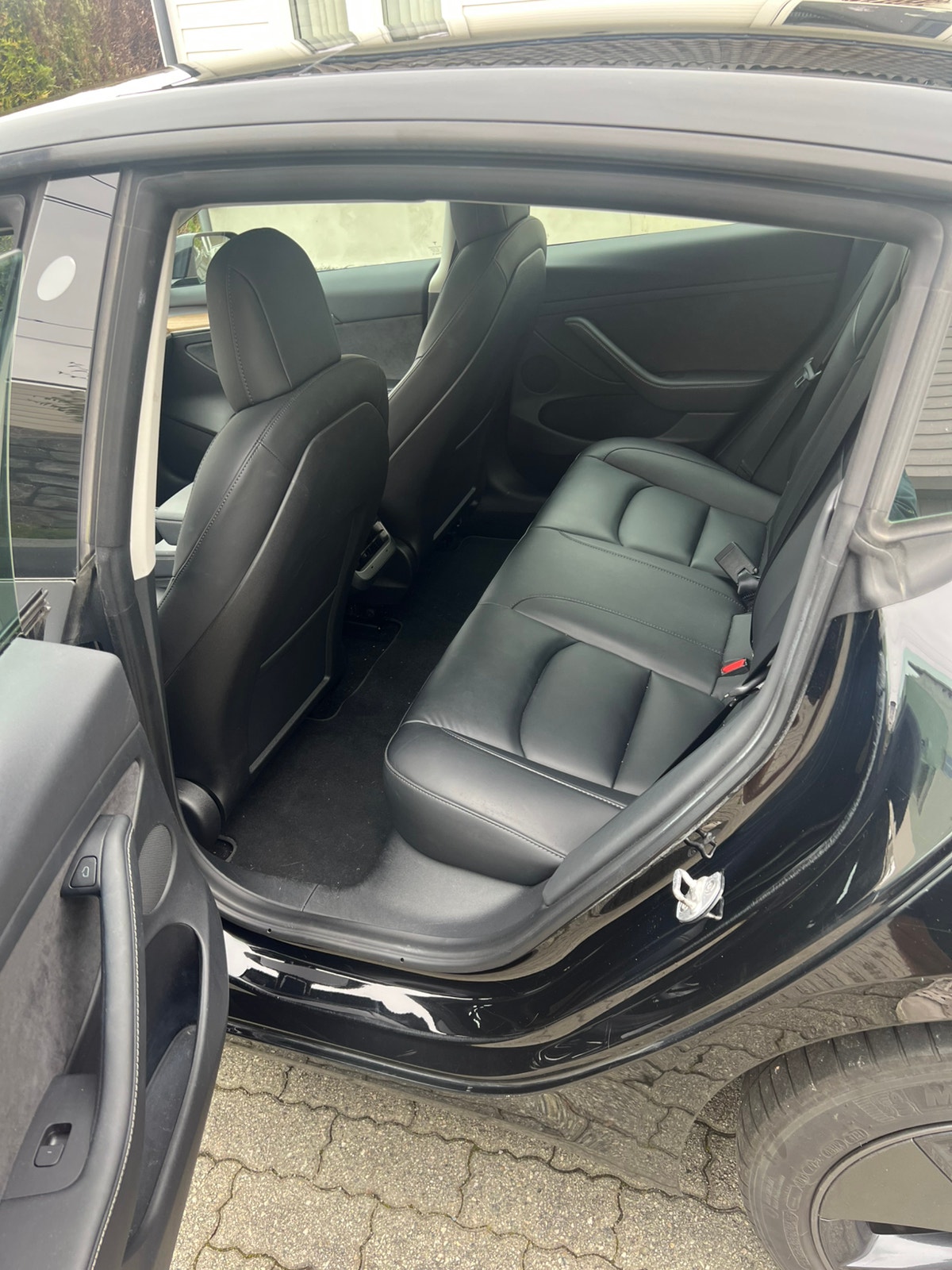 Tesla Model 3 Standard Range, 283ps, 2022