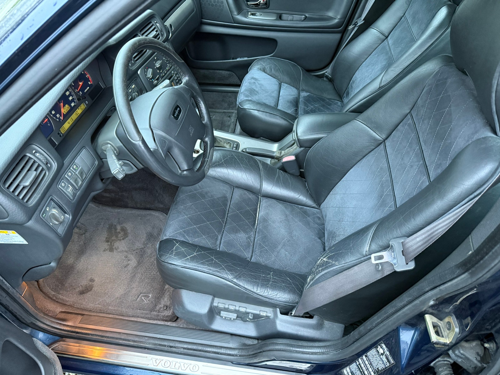 Volvo S70 R 2.3T Automatic, 4-trins, 240ps, 1998