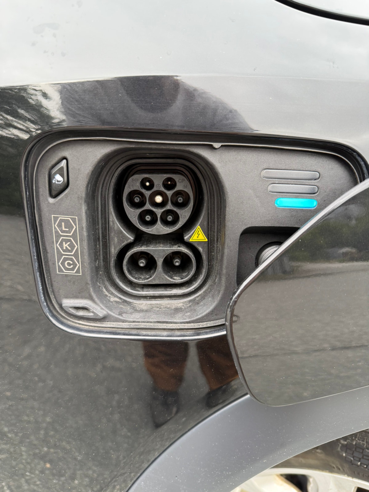 NIO ES8 Standard Range, 544hp, 2022