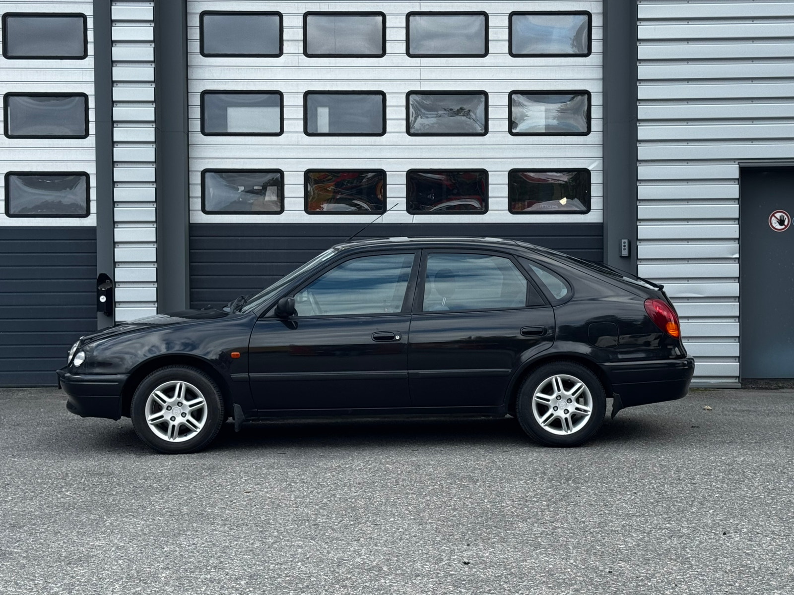 Toyota Corolla Liftback 1.3 Manual, 5-trins, 85ps, 2000