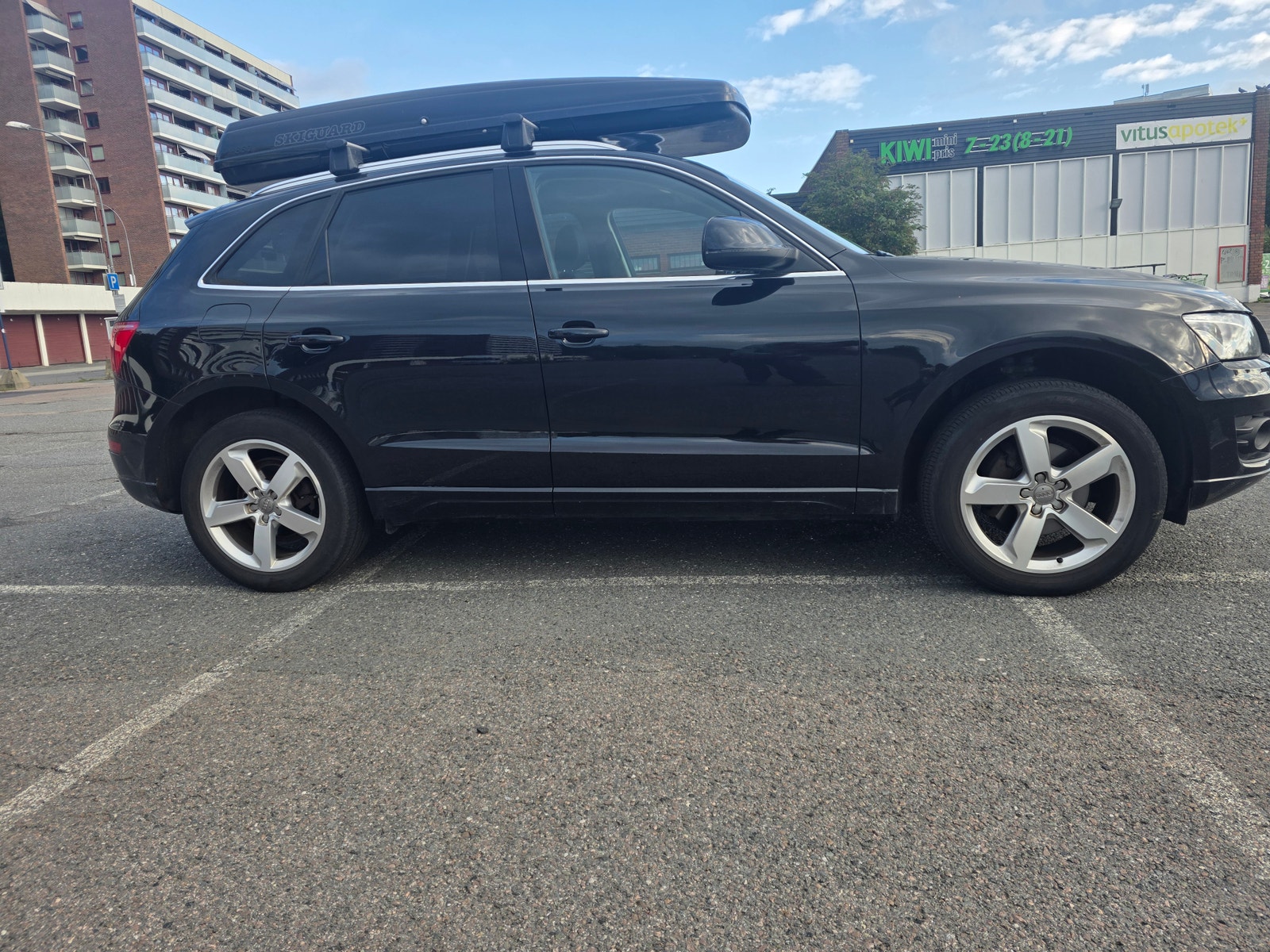 Audi Q5 2.0 TDI DPF quattro Manual, 143hp, 2011