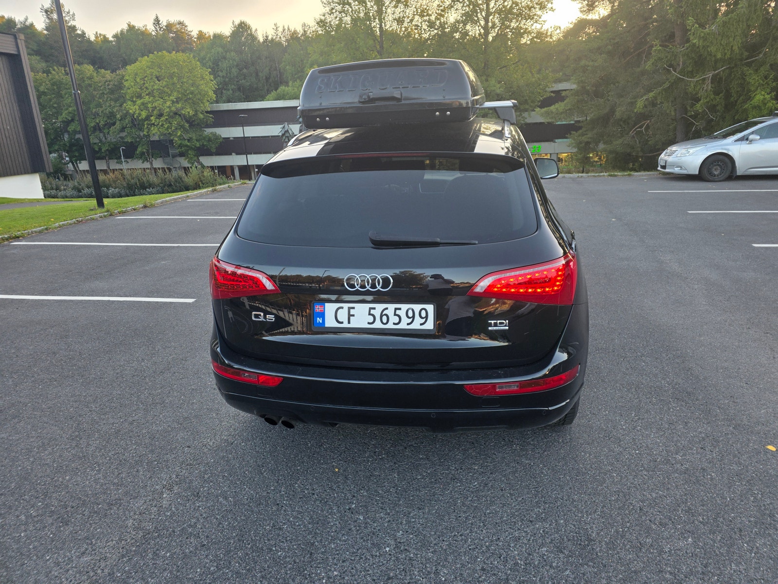 Audi Q5 2.0 TDI DPF quattro Manual, 143hp, 2011