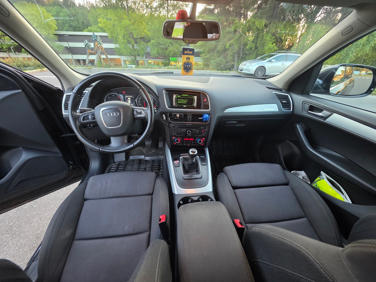 Audi Q5 2.0 TDI DPF quattro Manual, 143hp, 2011