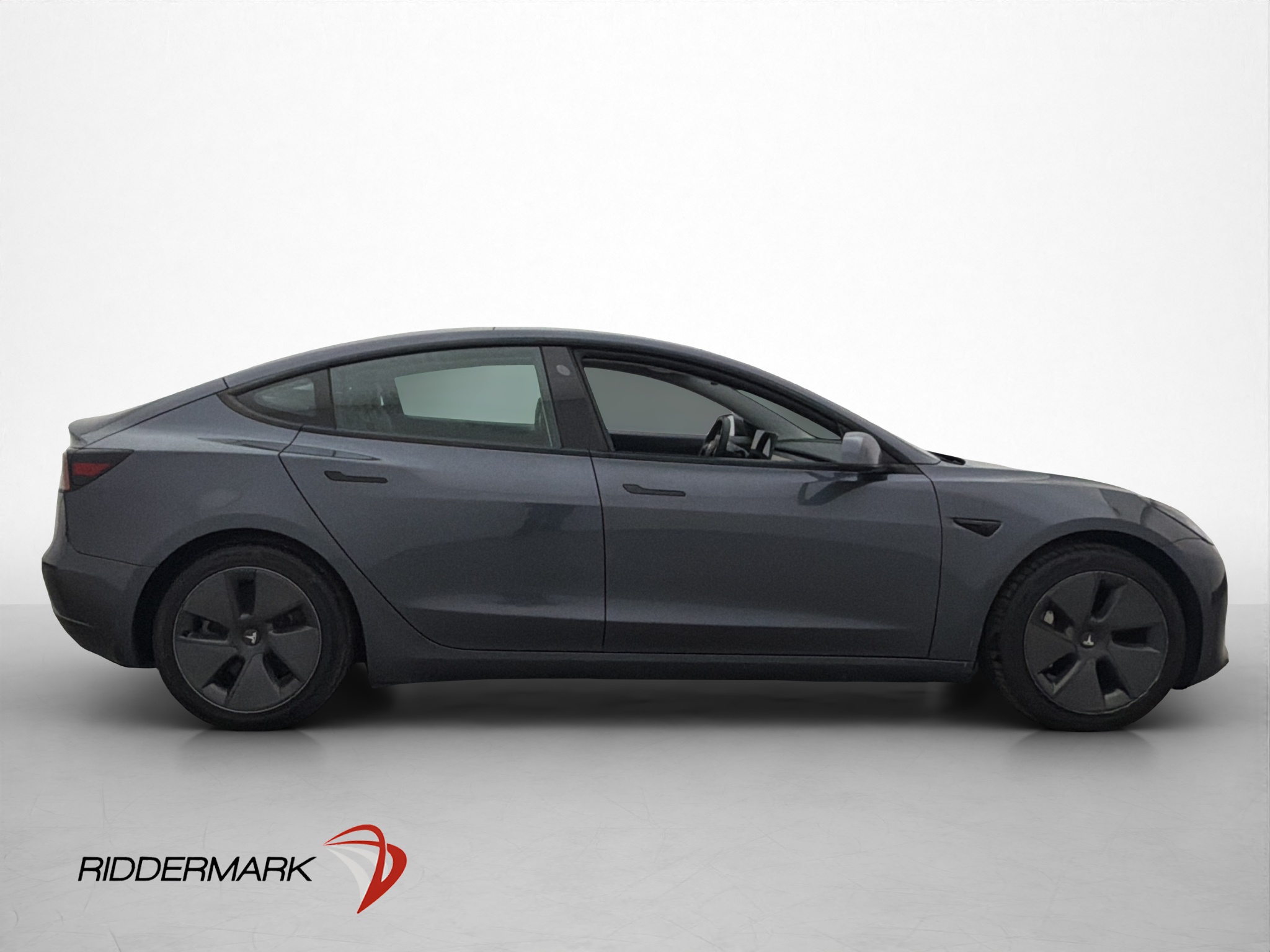 Tesla Model 3 Standard Range Plus, 325hp, 2021