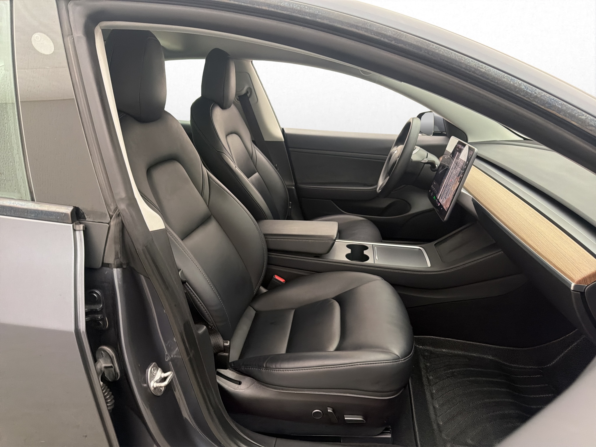 Tesla Model 3 Standard Range Plus, 325hp, 2021