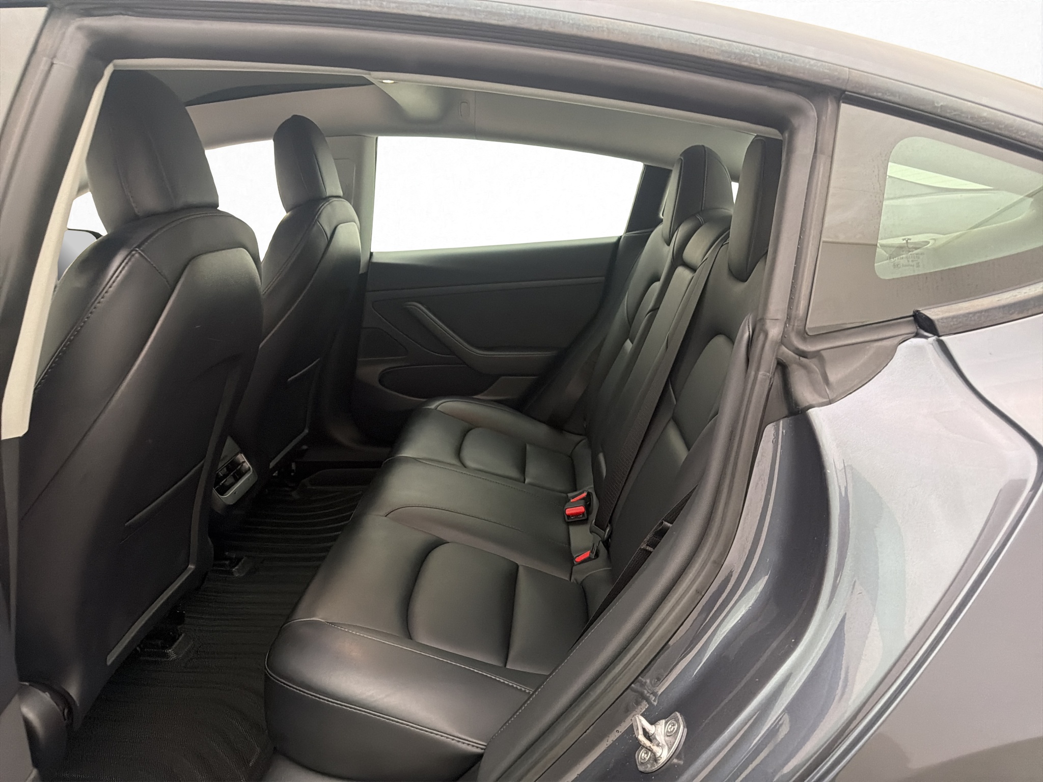 Tesla Model 3 Standard Range Plus, 325hp, 2021