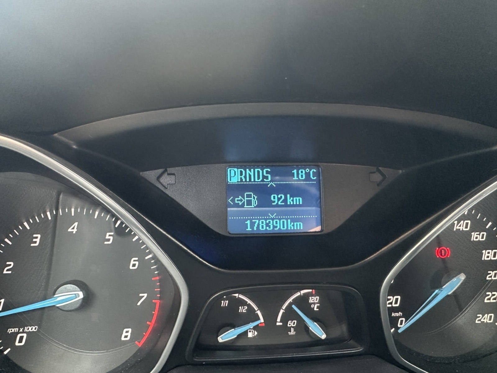 Ford Focus 1.6 Ti-VCT Powershift 6, 6-trins, 125ps, 2012