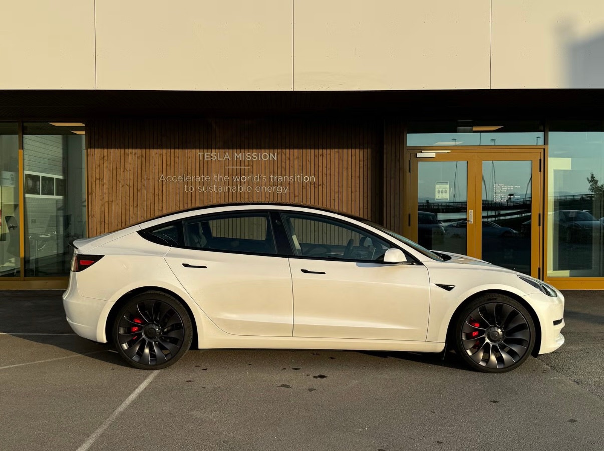 Tesla Model 3 Performance, 534hp, 2023
