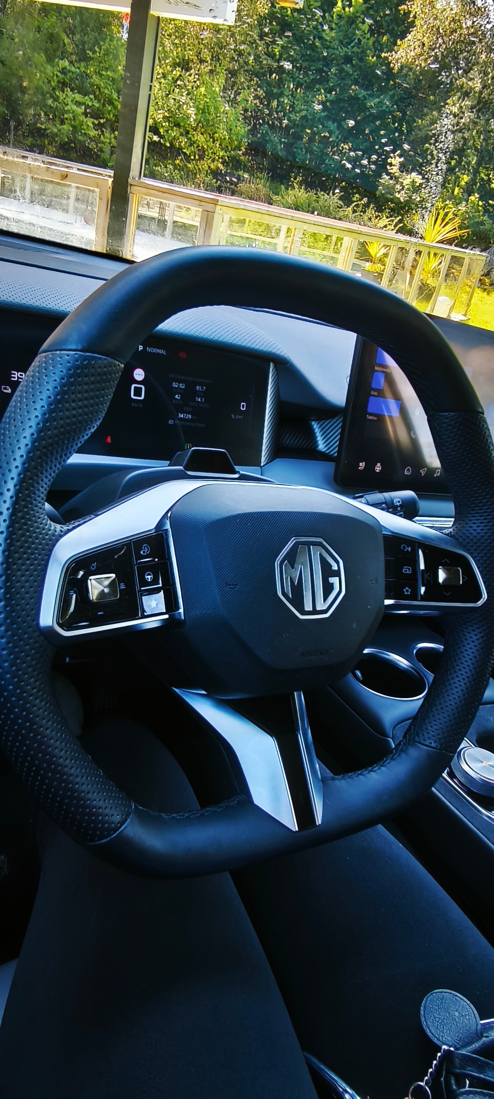 MG S5 EV Long Range 64 kWh, 231hp, 2025