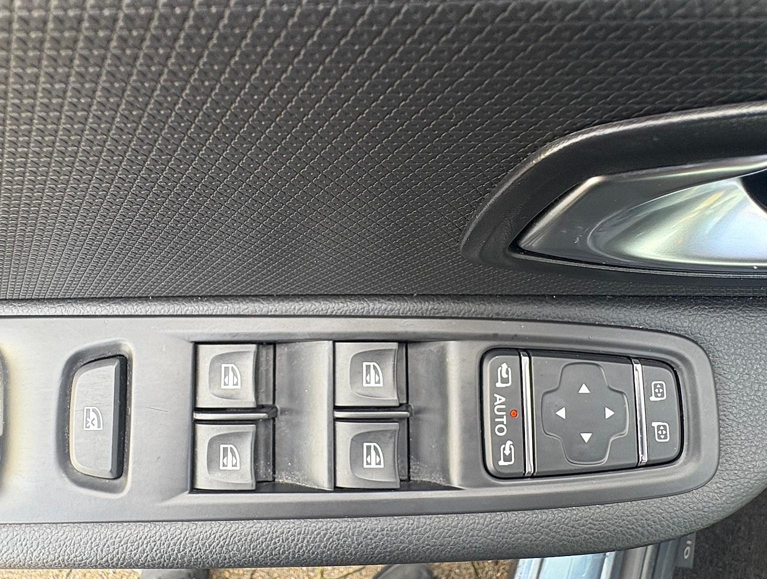 Renault Clio 0.9 TCe Manuell, 5-trinn, 90hk, 2016