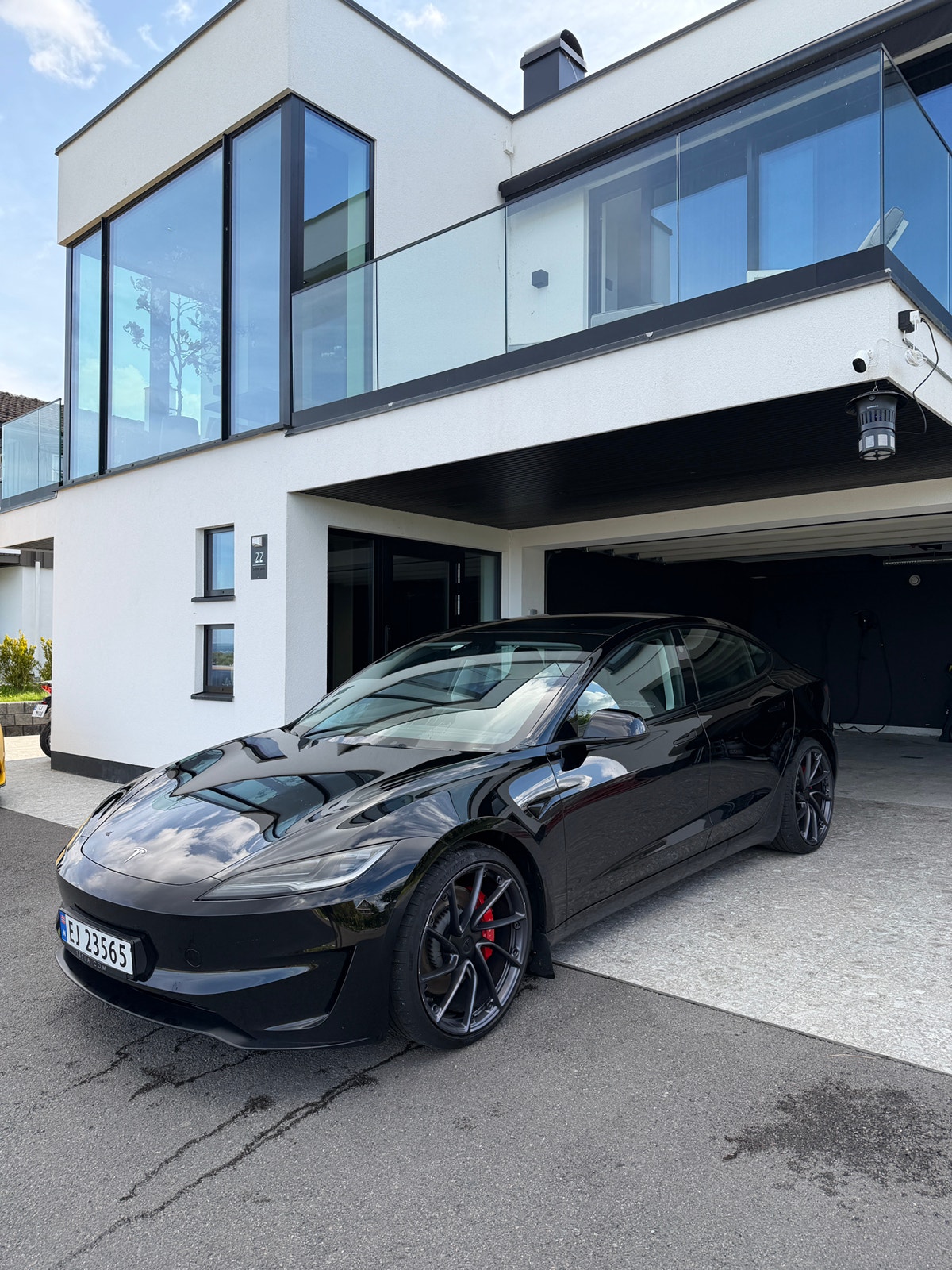 Tesla Model 3 Performance, 627ps, 2024