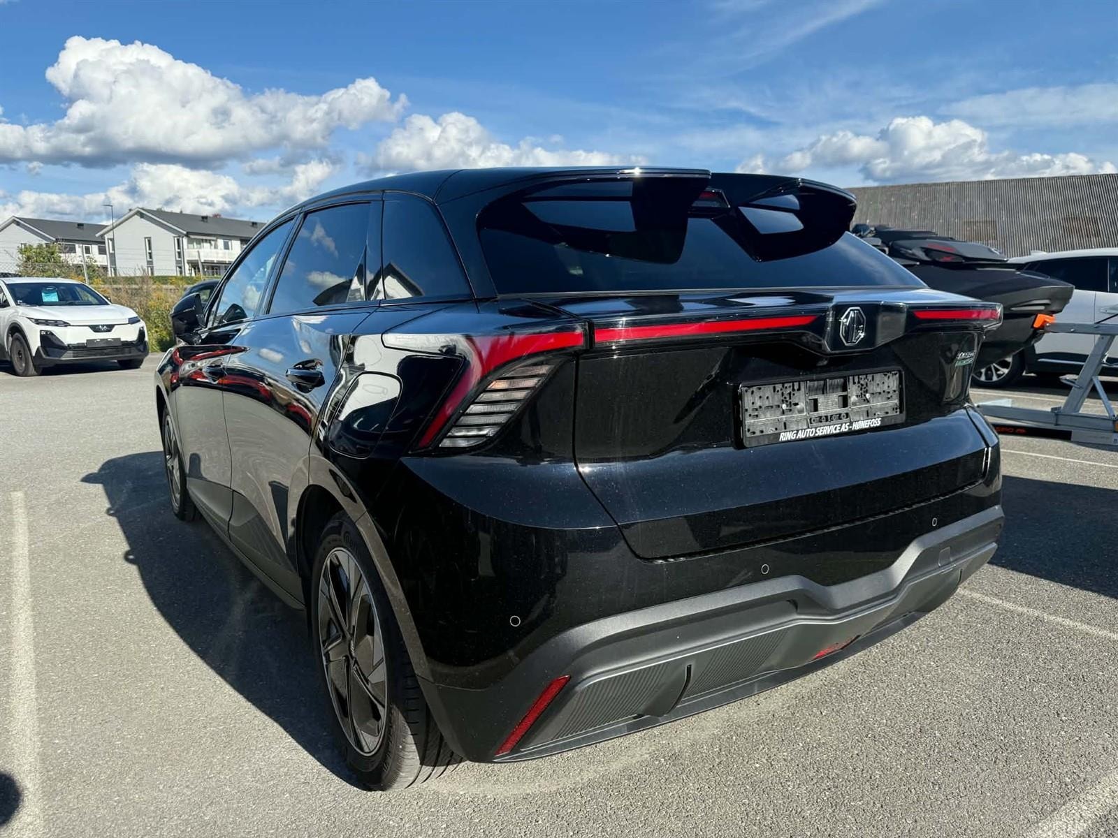 MG 4 Electric Long Range 64 kWh, 204hp, 2024