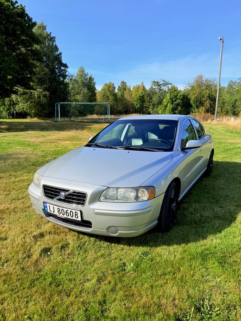 Volvo S60 D5 Automatic, 163hp, 2005