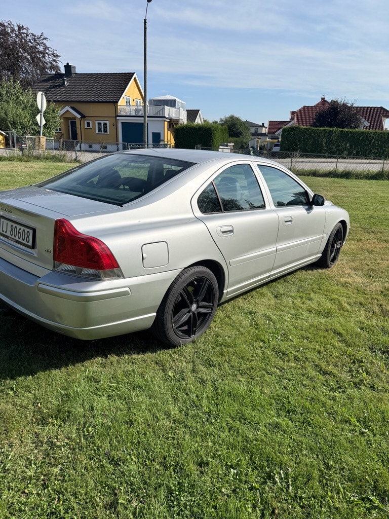 Volvo S60 D5 Automatic, 163hp, 2005