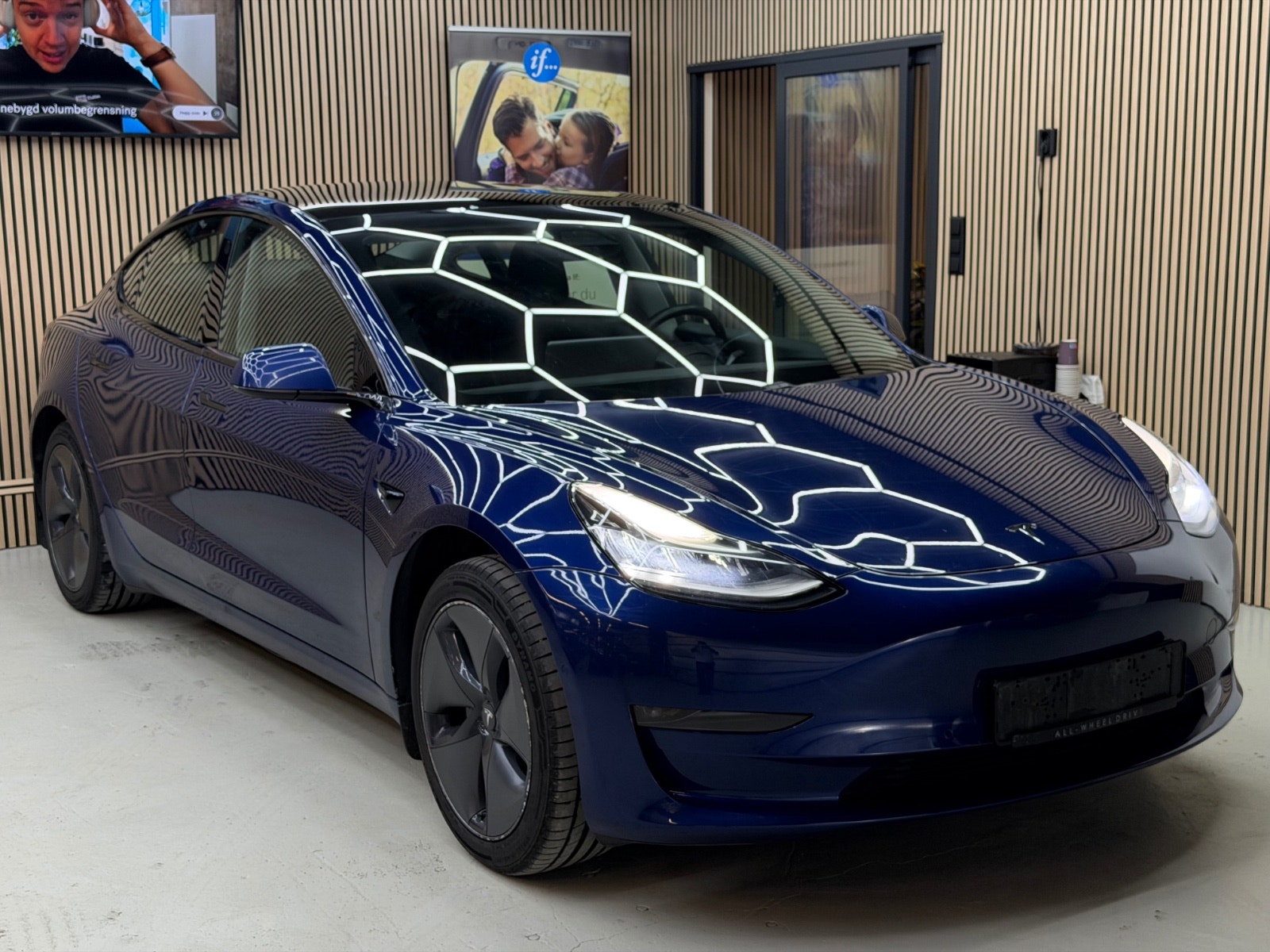 Tesla Model 3 Standard Range Plus, 306hp, 2019