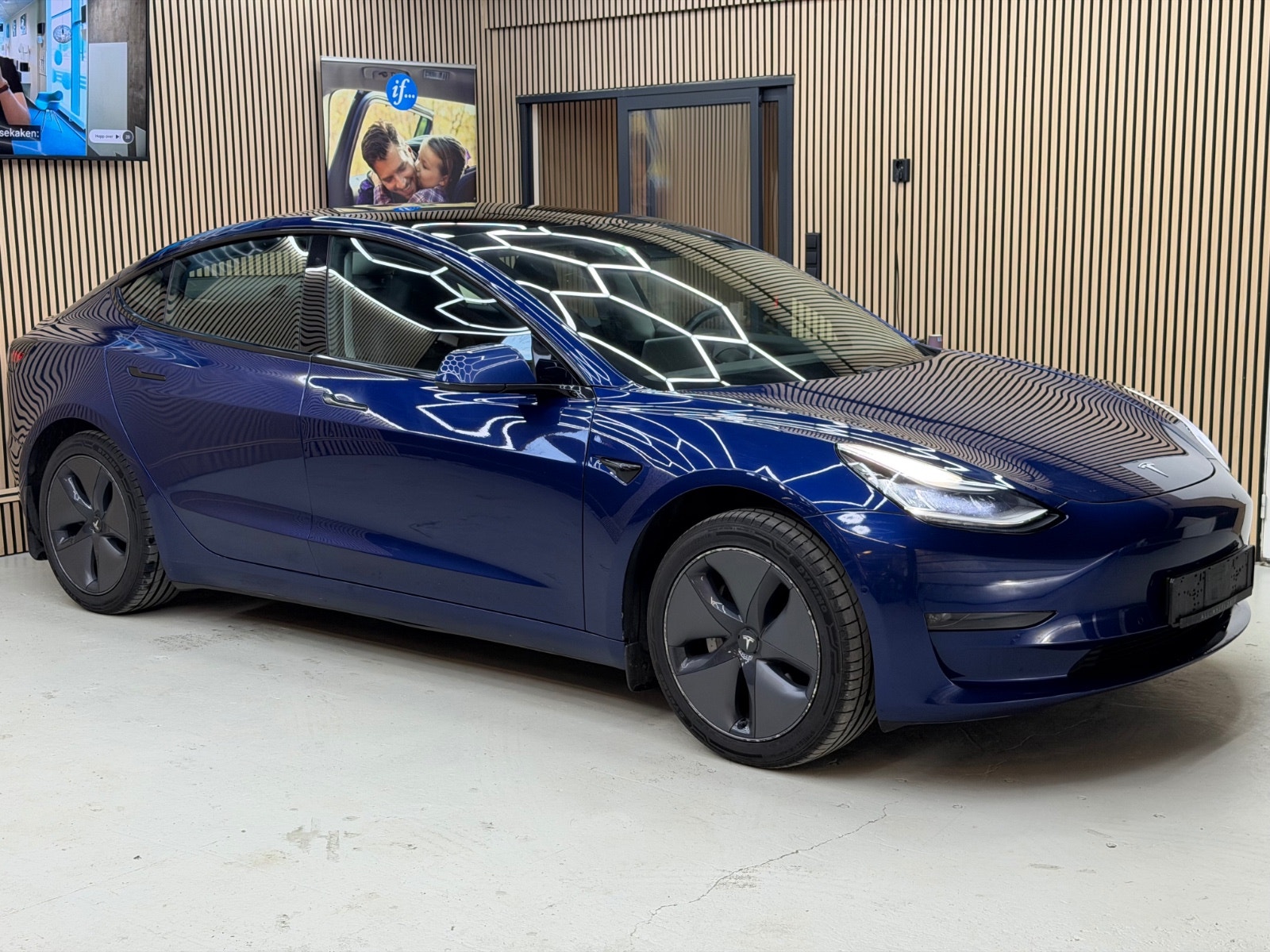 Tesla Model 3 Standard Range Plus, 306hp, 2019
