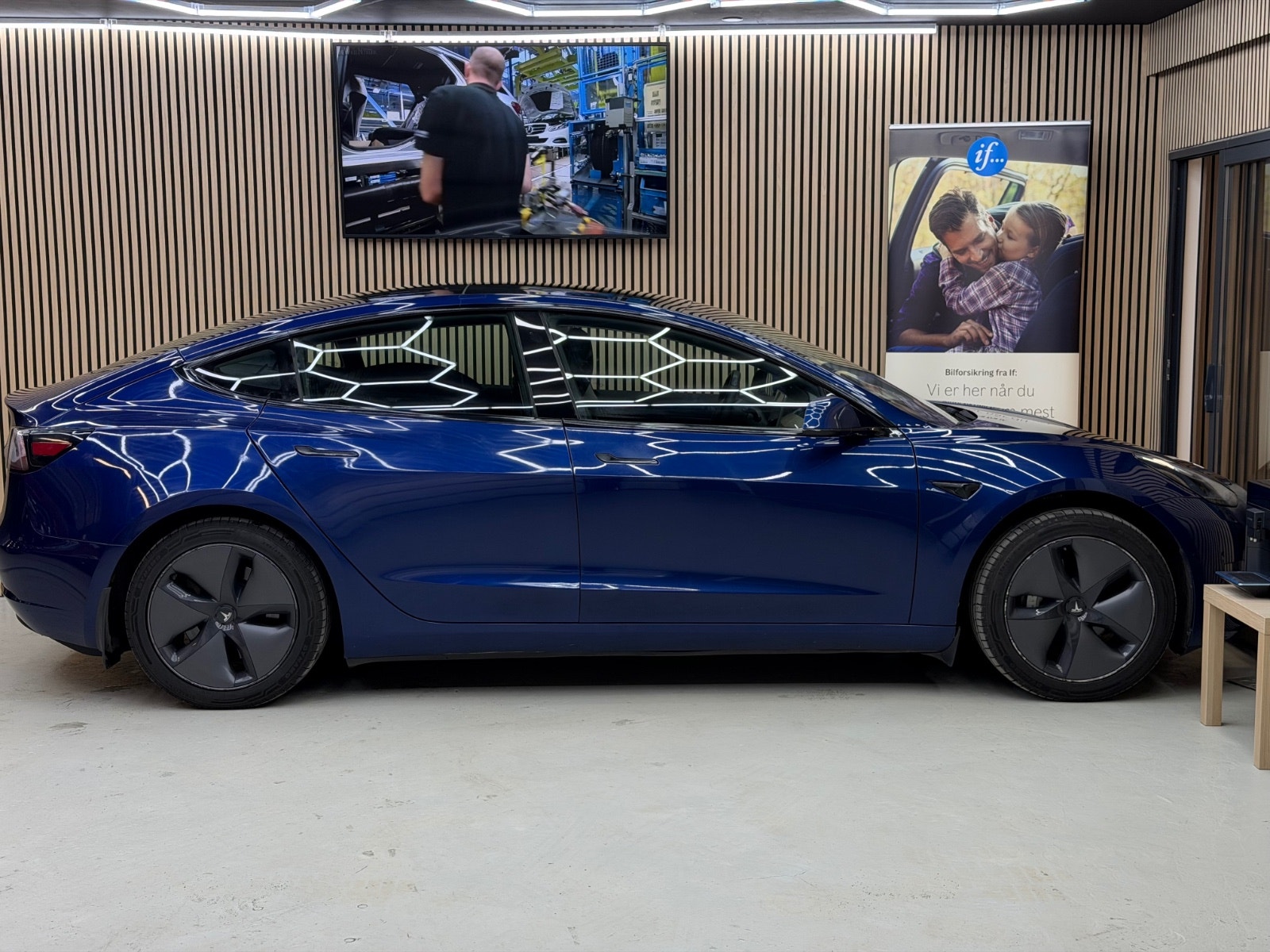 Tesla Model 3 Standard Range Plus, 306hp, 2019