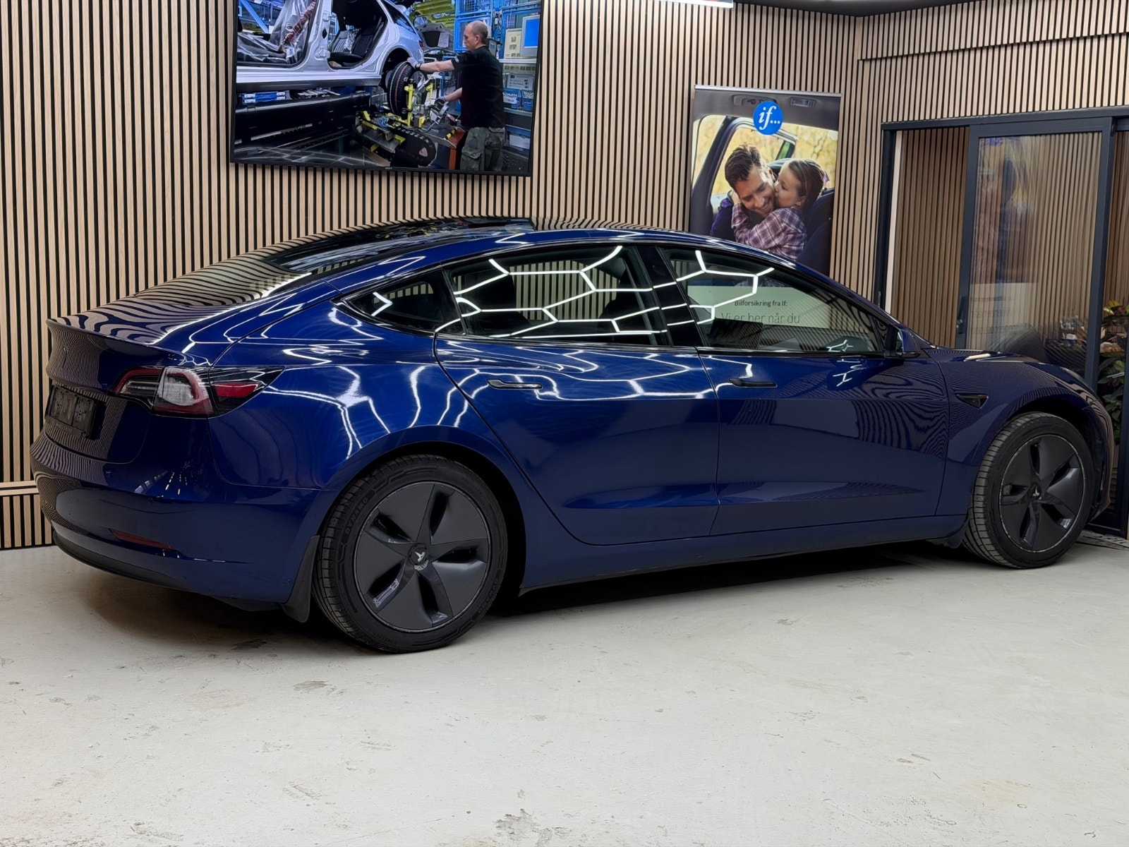 Tesla Model 3 Standard Range Plus, 306hp, 2019