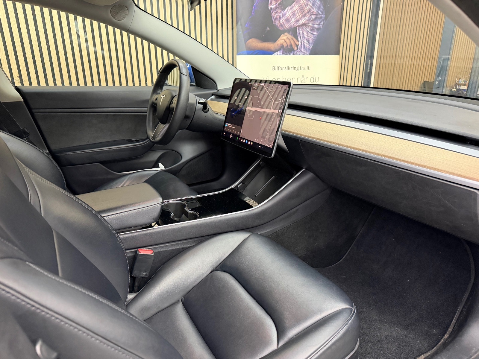 Tesla Model 3 Standard Range Plus, 306hp, 2019