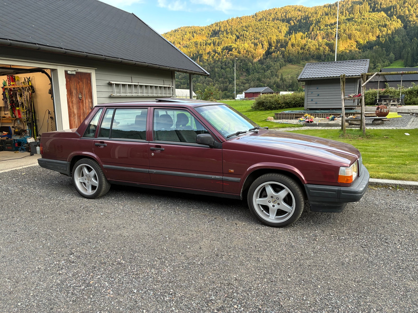 Volvo 740 2.3 Manual, 5-trins, 115ps, 1992