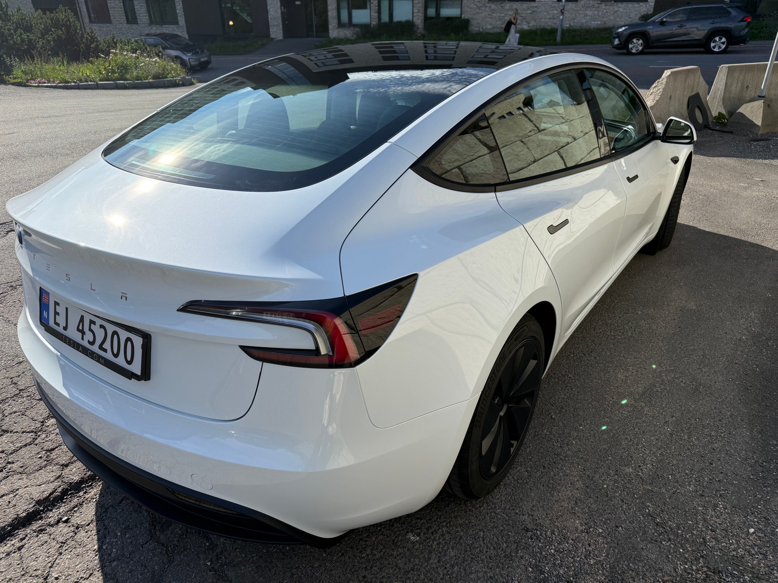 Tesla Model 3 Standard Range, 283ps, 2024