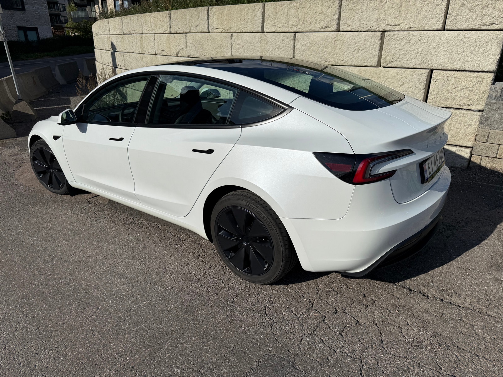 Tesla Model 3 Standard Range, 283ps, 2024