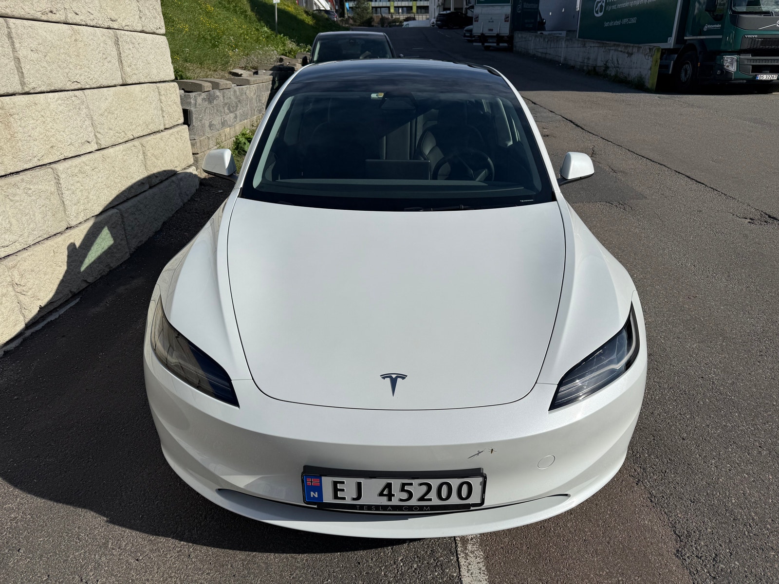 Tesla Model 3 Standard Range, 283ps, 2024