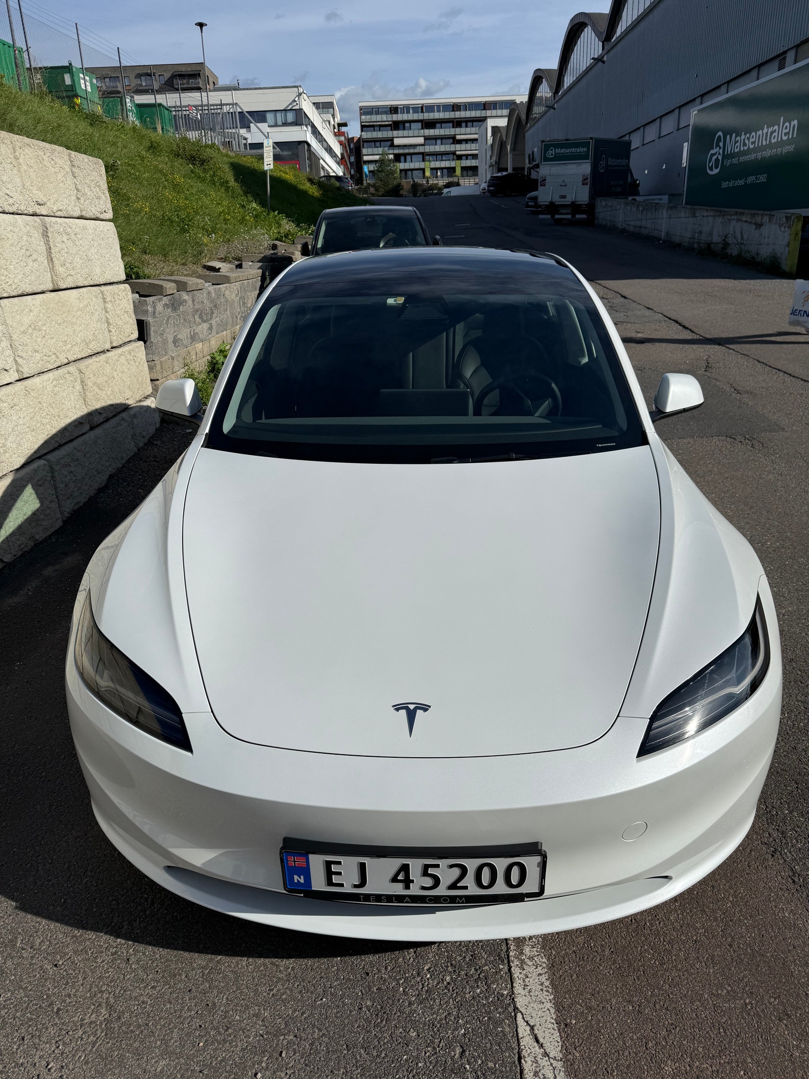 Tesla Model 3 Standard Range, 283ps, 2024