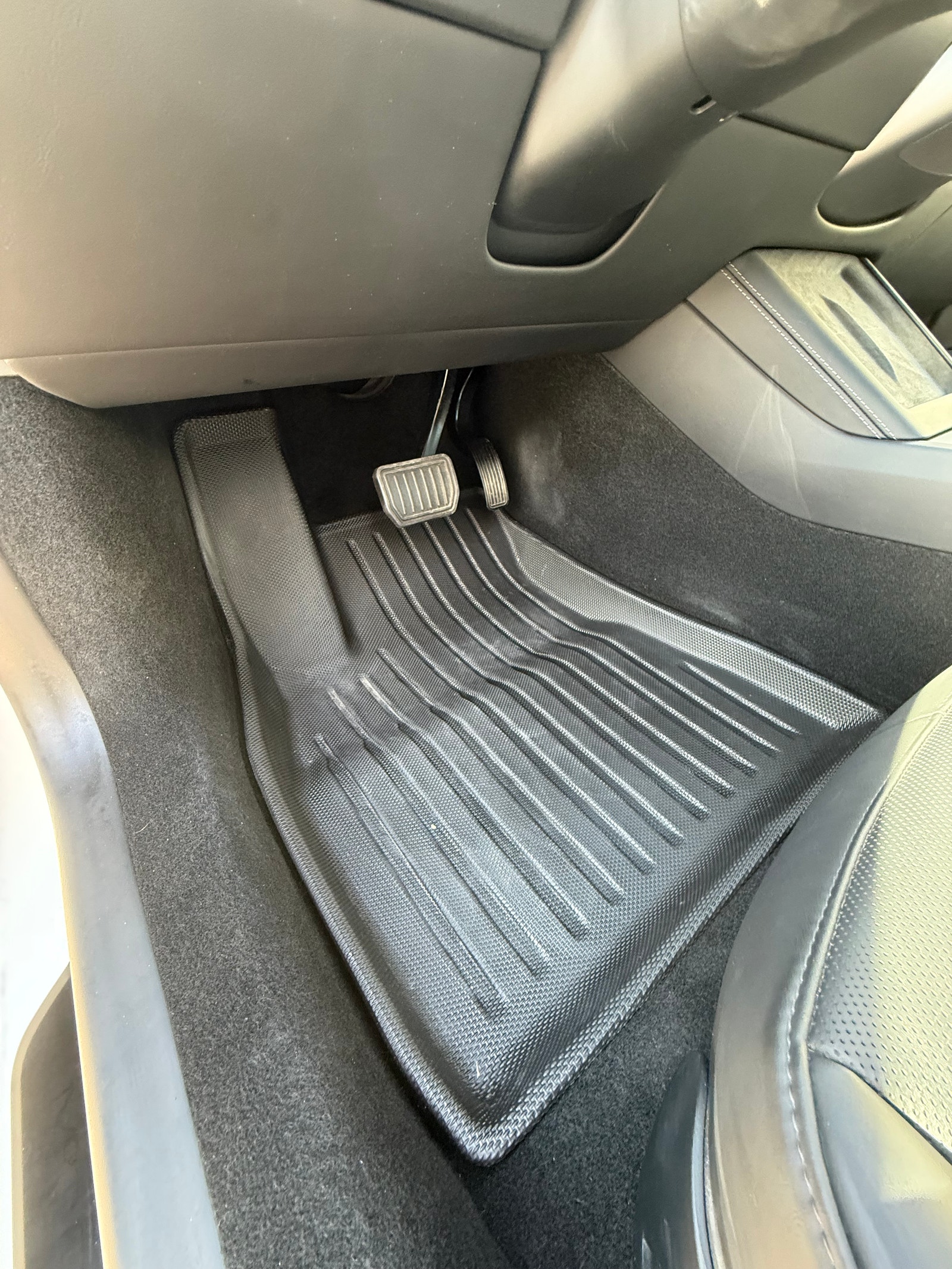 Tesla Model 3 Standard Range, 283ps, 2024