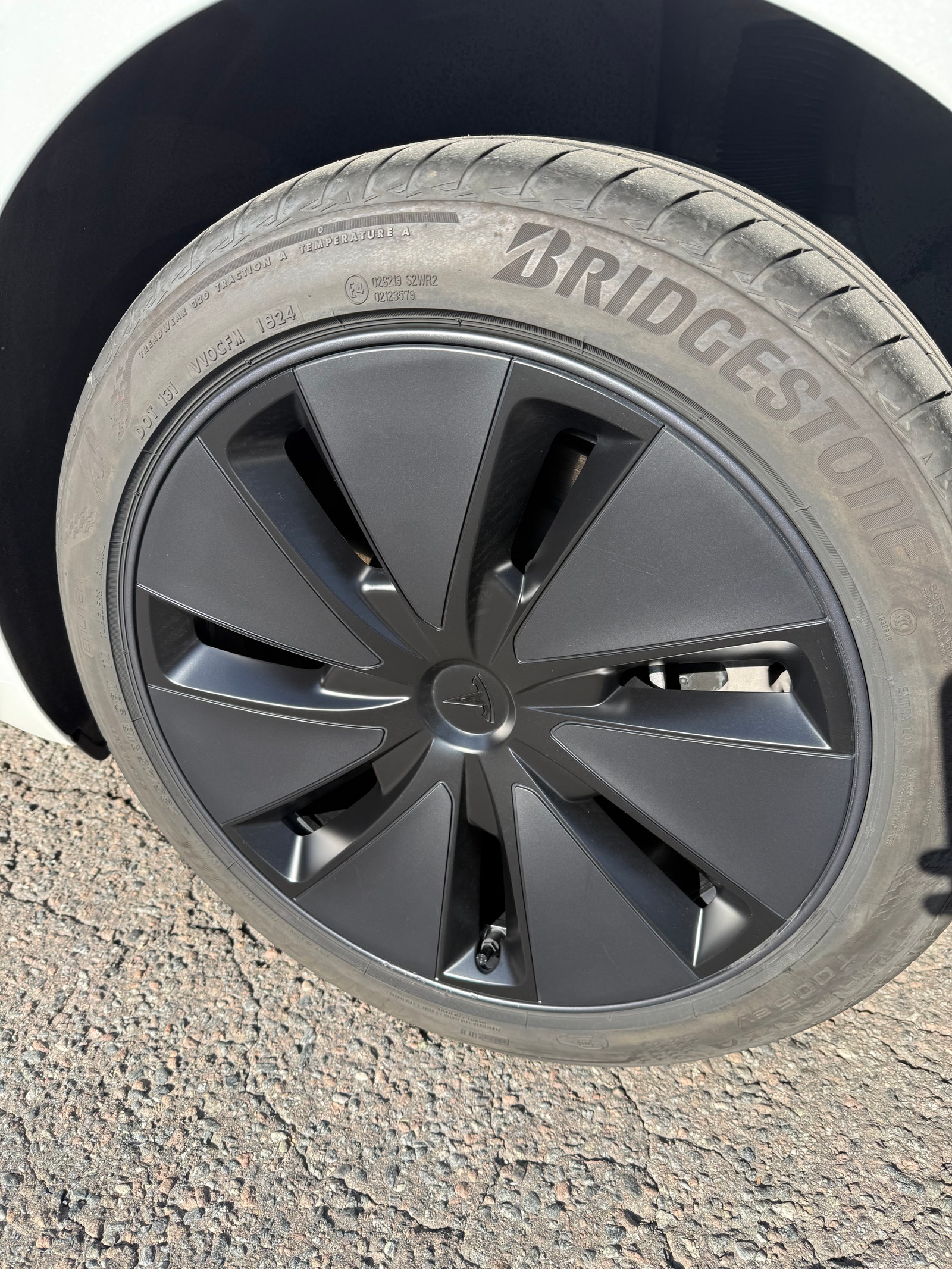 Tesla Model 3 Standard Range, 283ps, 2024