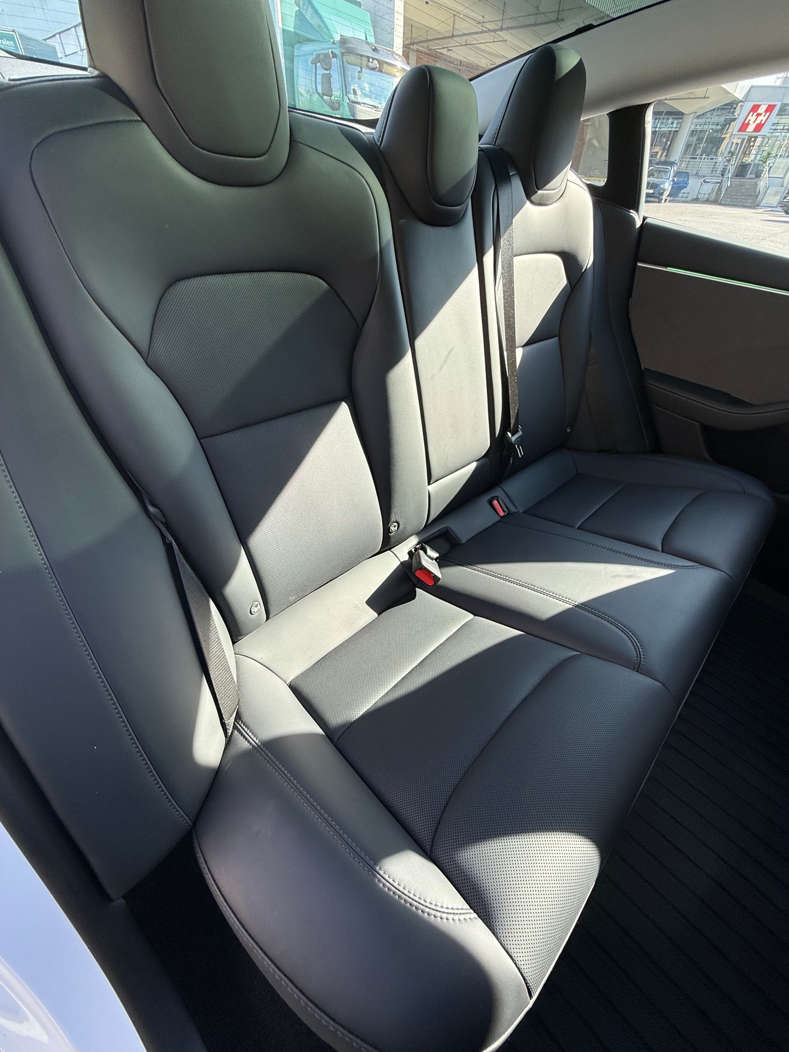 Tesla Model 3 Standard Range, 283ps, 2024