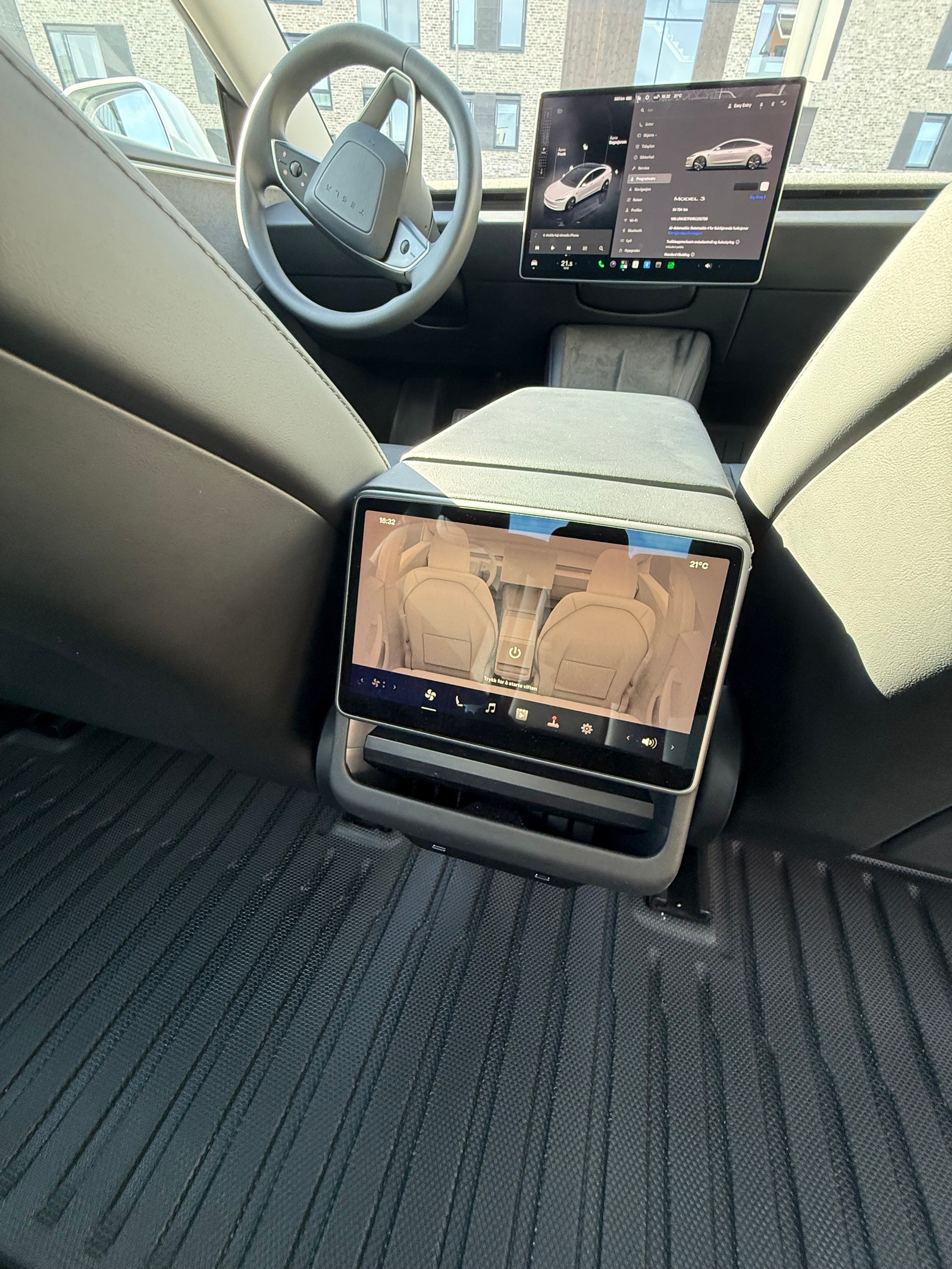 Tesla Model 3 Standard Range, 283ps, 2024