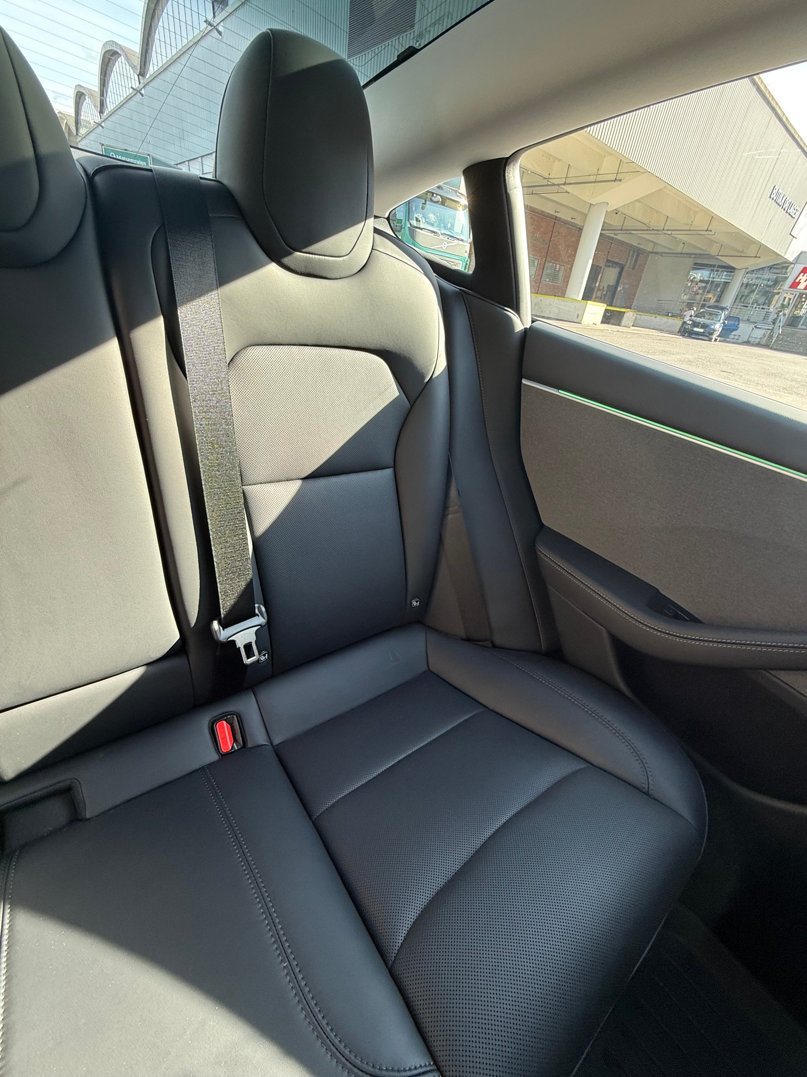 Tesla Model 3 Standard Range, 283ps, 2024