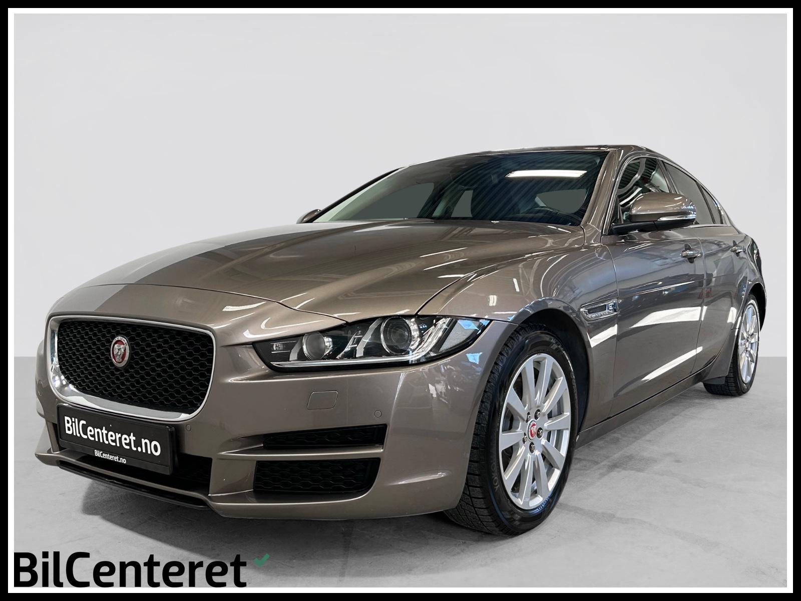Jaguar XE 20d Automatic, 180hp, 2016
