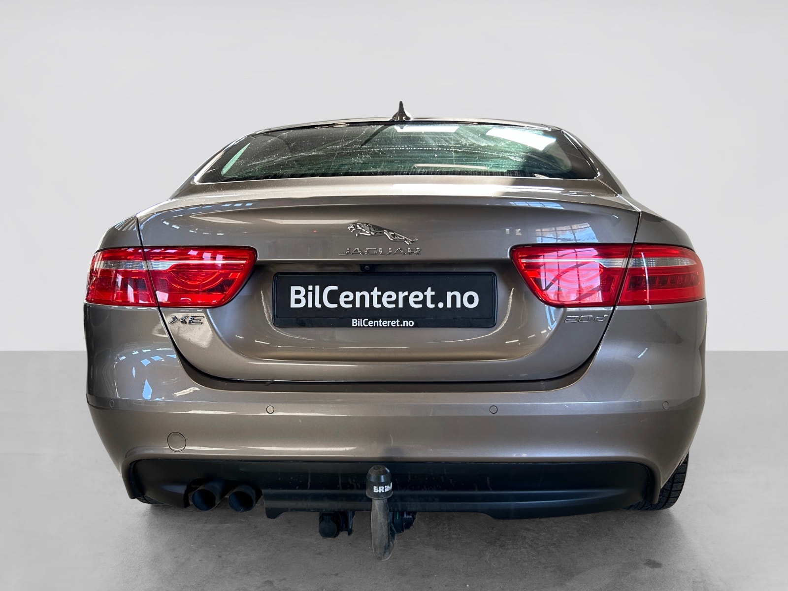Jaguar XE 20d Automatic, 180hp, 2016