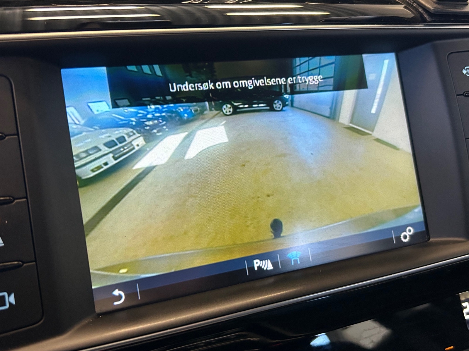 Jaguar XE 20d Automatic, 180hp, 2016