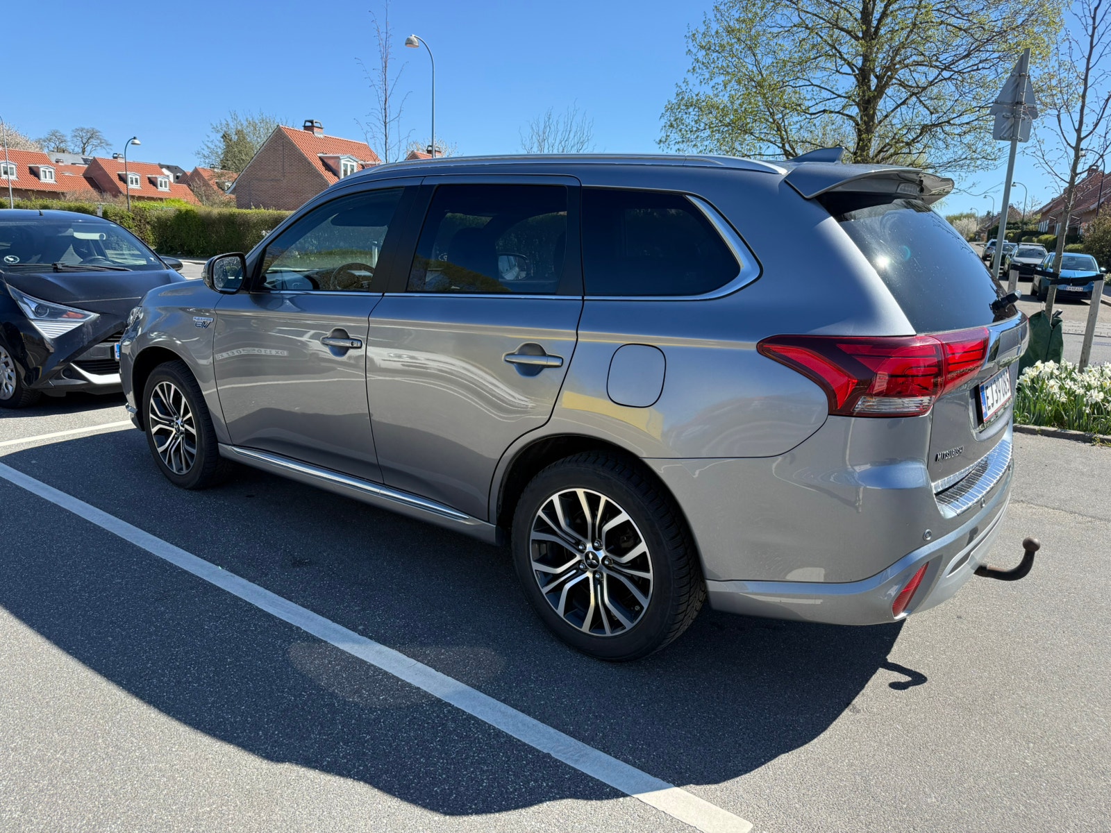 Mitsubishi Outlander PHEV CVT, 224ps, 2019